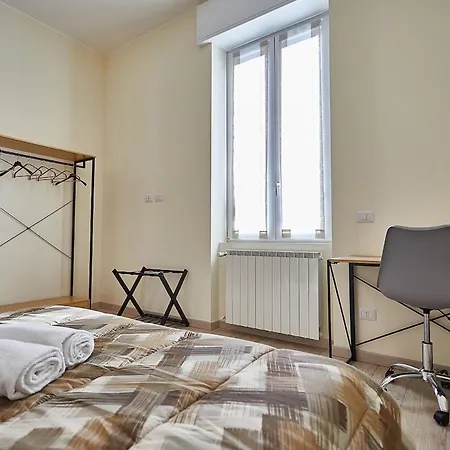 Апартаменты Cattaneo 65 3 Bedrooms 5 Minutes From And Station W Parking