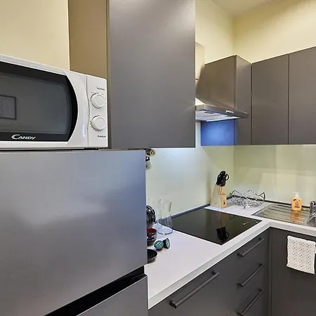 Cattaneo 65 3 Bedrooms 5 Minutes From And Station W Parking Лекко