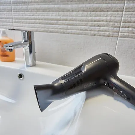 Cattaneo 65 3 Bedrooms 5 Minutes From And Station W Parking * レッコ